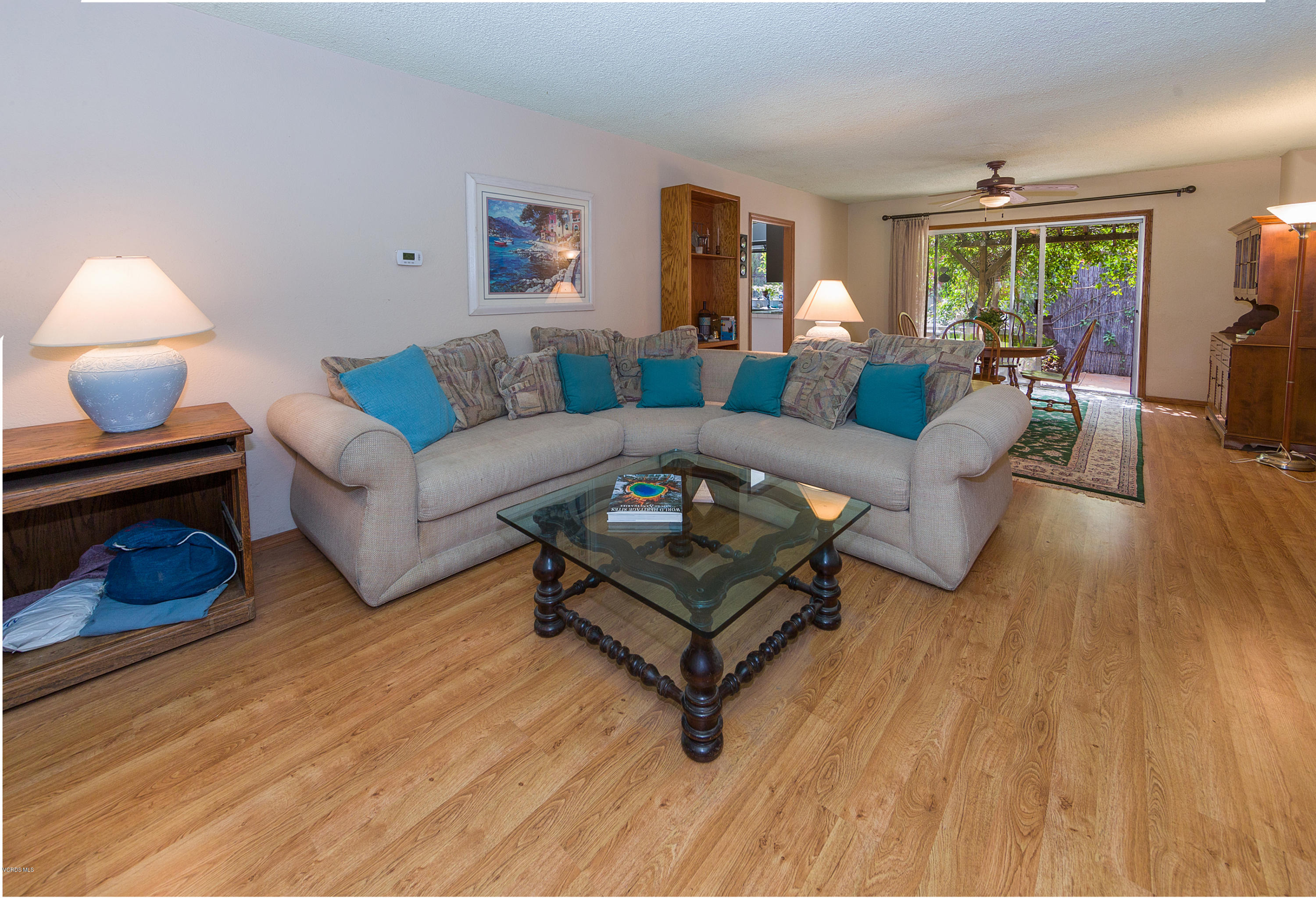5859 Oak Knolls Road Simi Valley, CA 93063 - Photo 3 of 10 Living Room