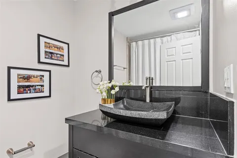 $699,000 | 3030 McKinney Avenue, Unit 306, Dallas, TX 75204