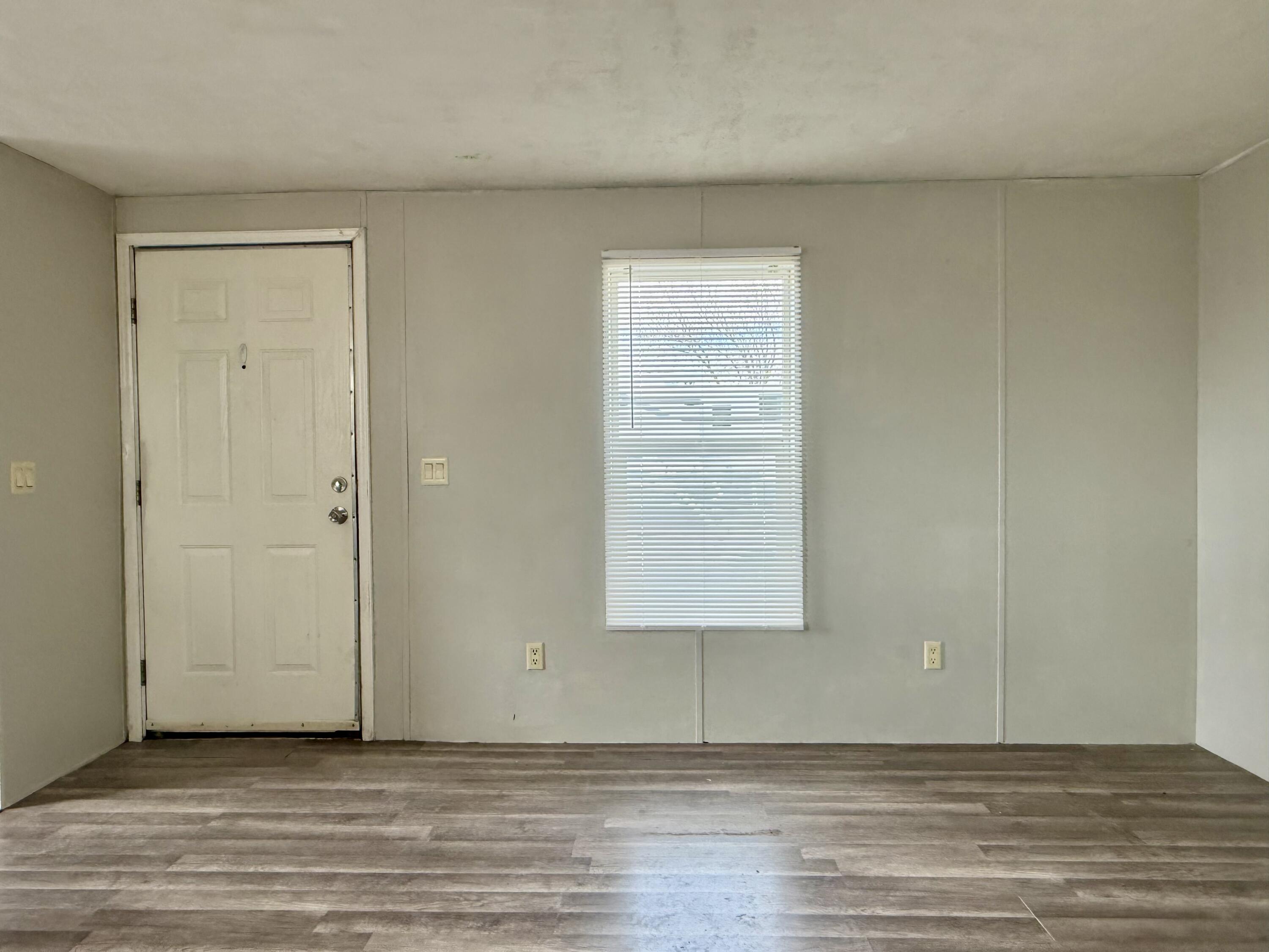 425 West Front Street, Unit 7 Merrill, OR 97633 - Photo 8 of 20 IMG_9986