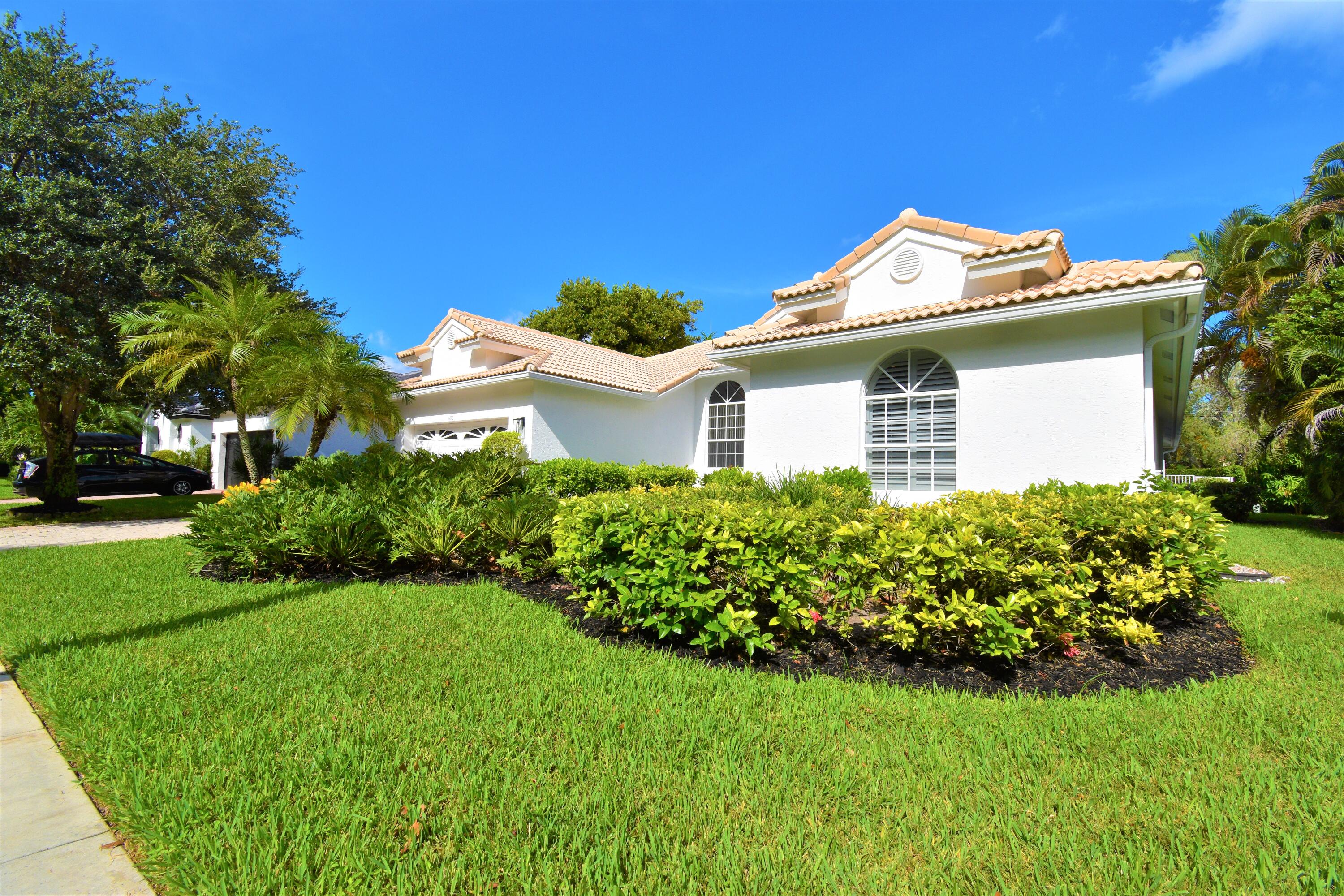 7670 La Corniche Circle Boca Raton, FL 33433 - Photo 2 of 64 DSC_0663