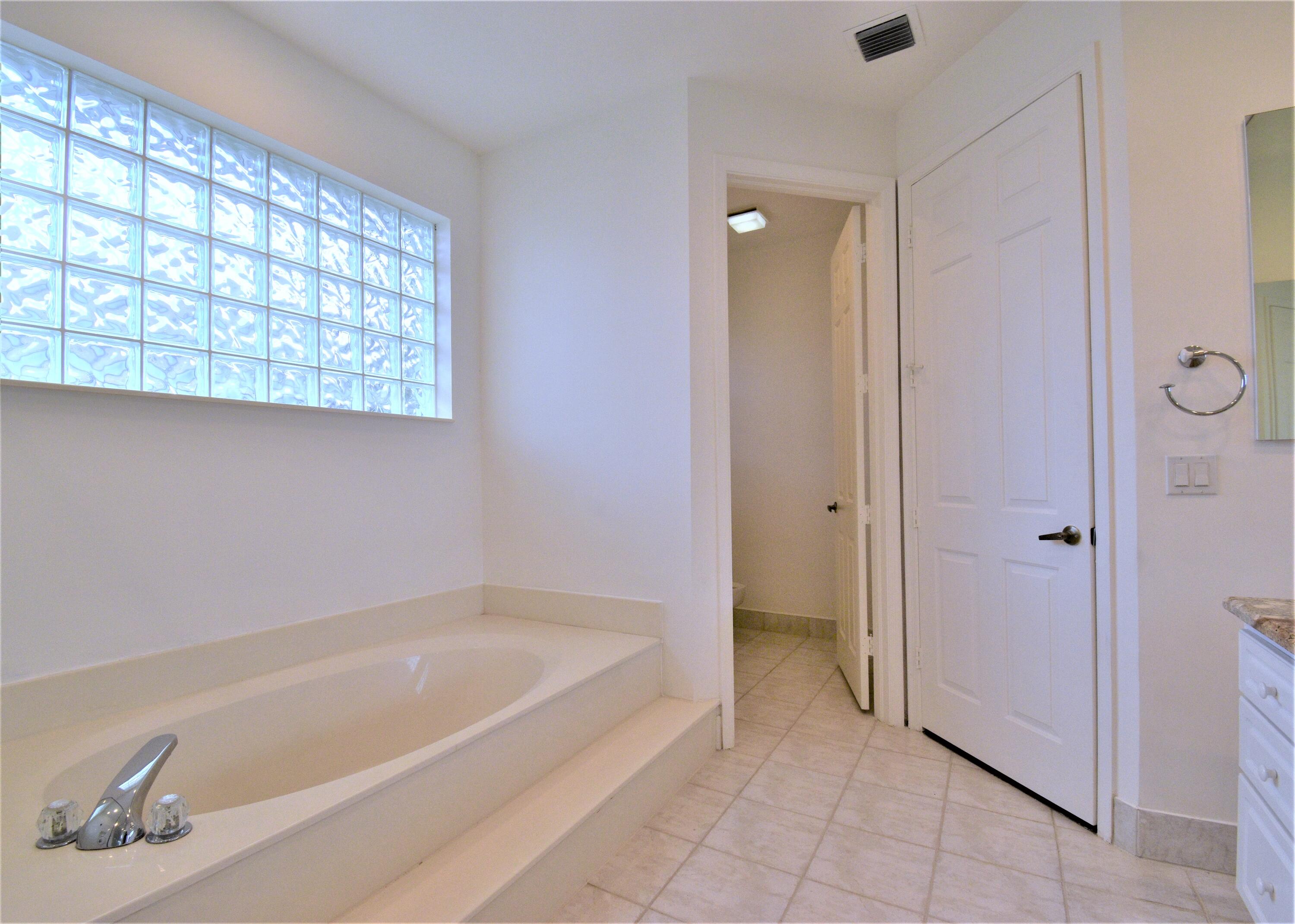 7670 La Corniche Circle Boca Raton, FL 33433 - Photo 51 of 64 DSC_0718