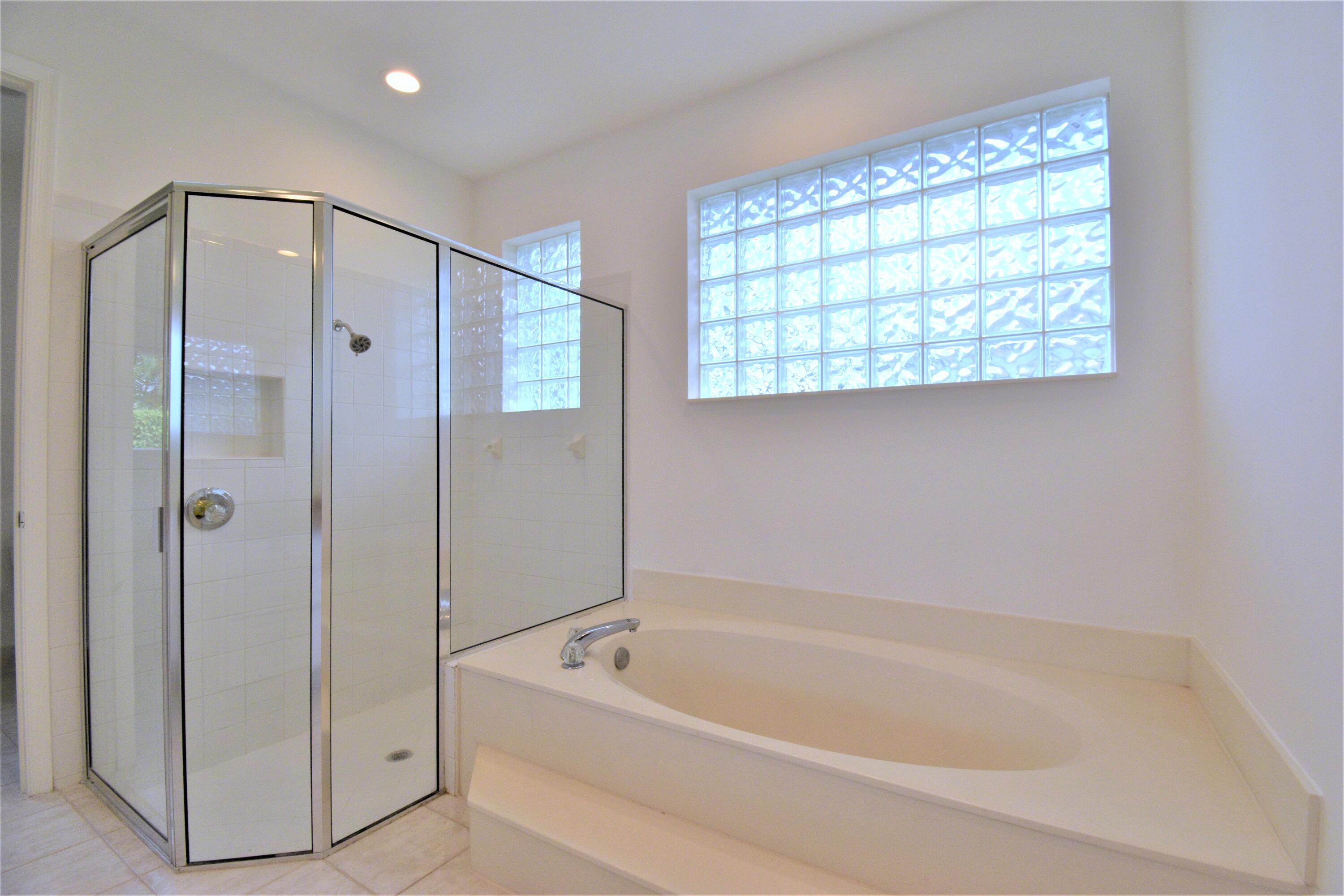 7670 La Corniche Circle Boca Raton, FL 33433 - Photo 54 of 64 DSC_0721