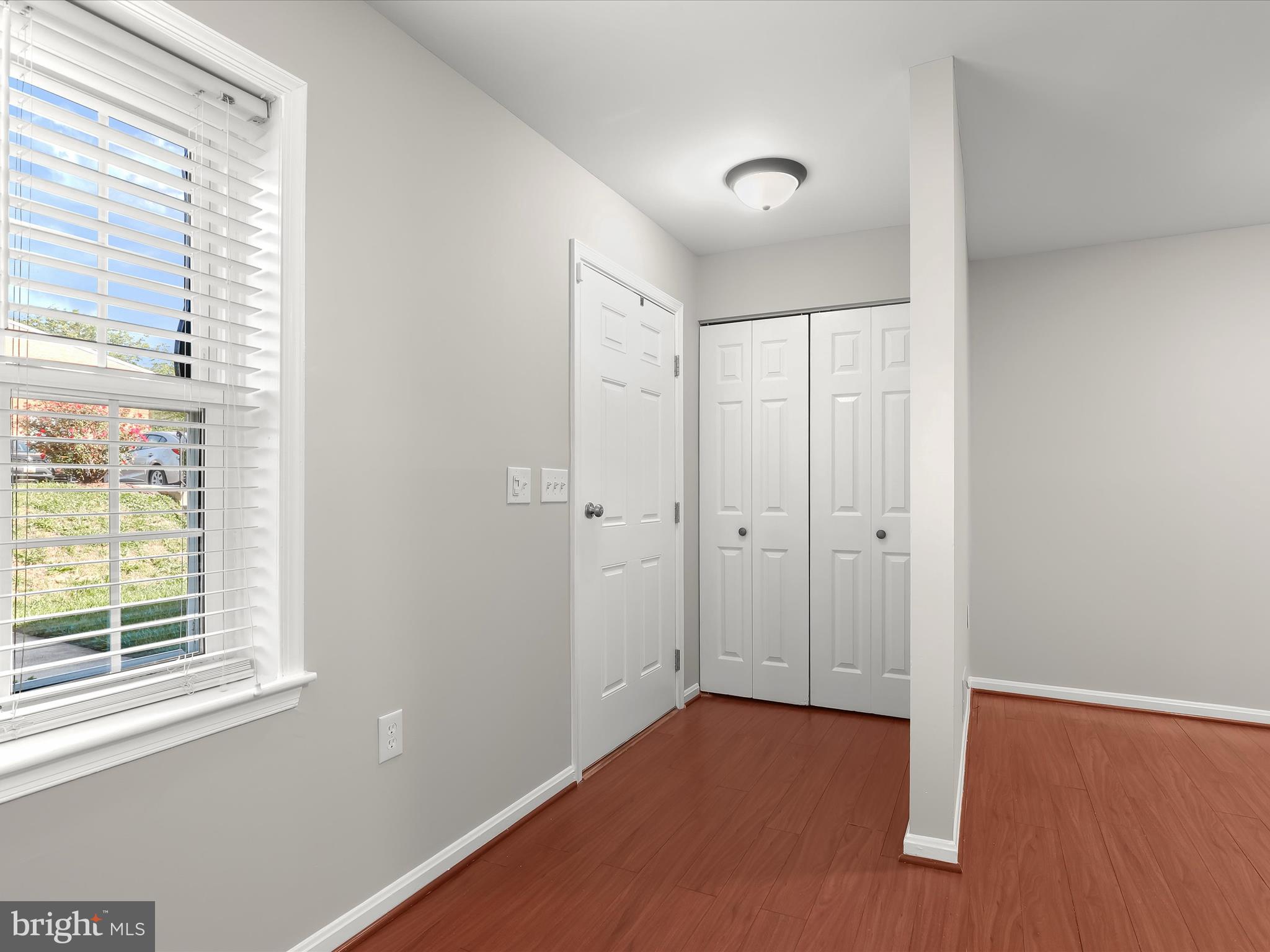 9075 North Laurel Road, Unit G Laurel, MD 20723 - Photo 3 of 28 Foyer