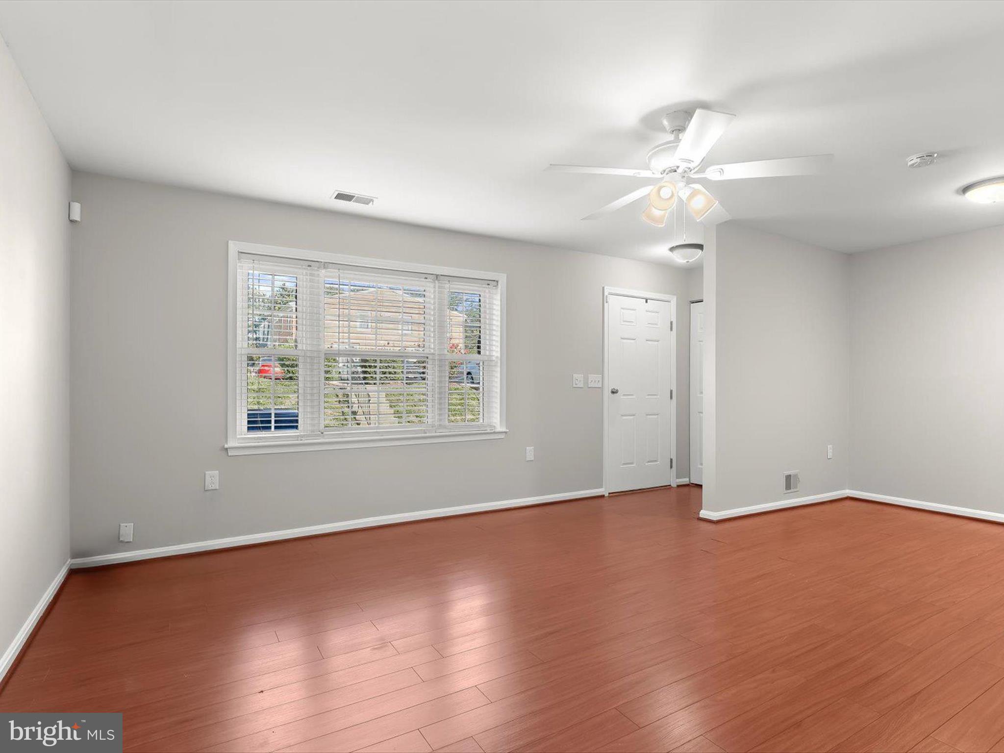 9075 North Laurel Road, Unit G Laurel, MD 20723 - Photo 5 of 28 Living Room
