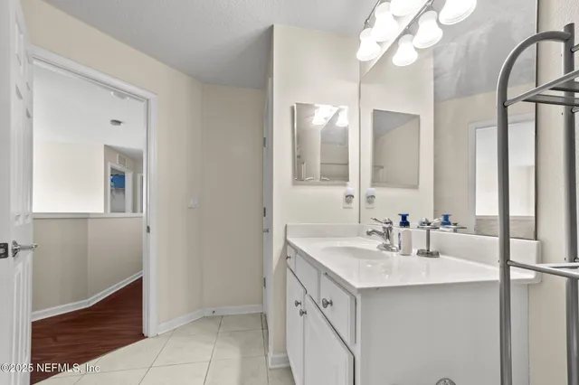 $330,000 | 6488 White Flower Court, Jacksonville, FL 32258