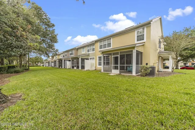 $330,000 | 6488 White Flower Court, Jacksonville, FL 32258