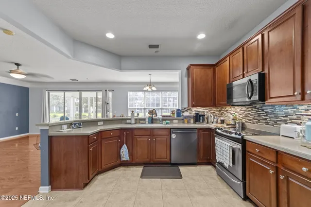 $330,000 | 6488 White Flower Court, Jacksonville, FL 32258