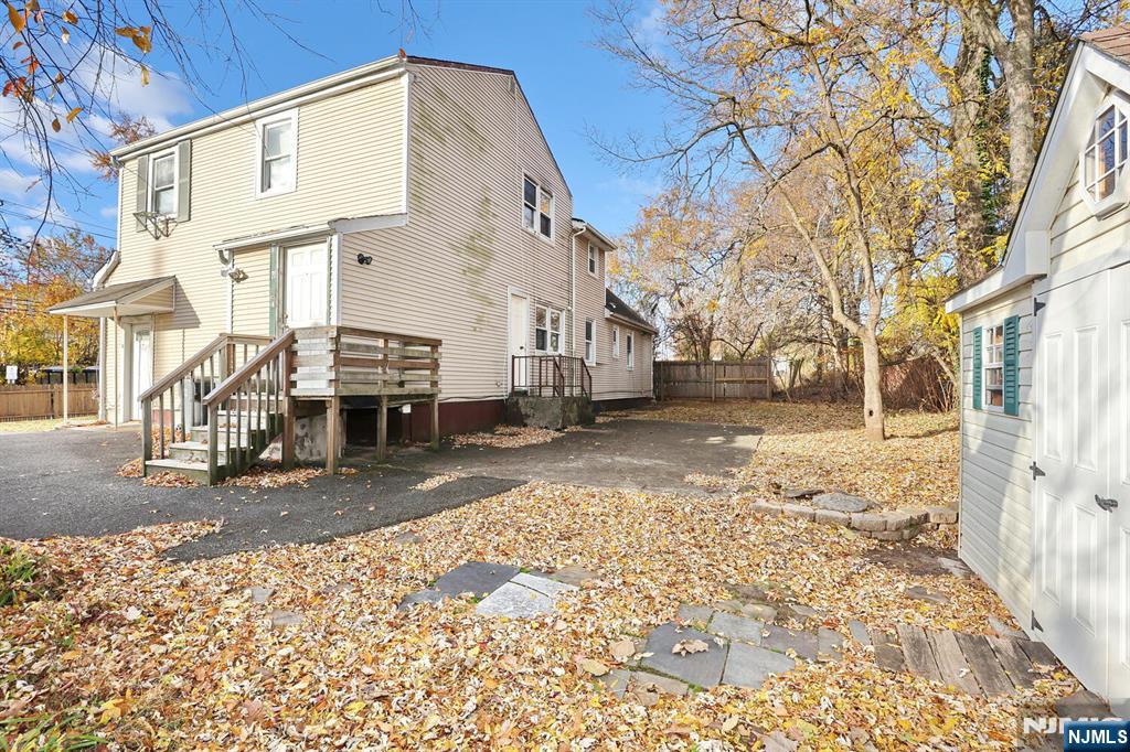 325 New Bridge Road Bergenfield, NJ 07621 - Photo 47 of 50