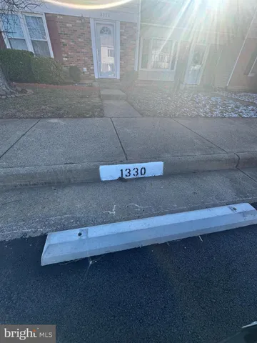 $2,299 | 8956 Milroy Court, Manassas, VA 20110