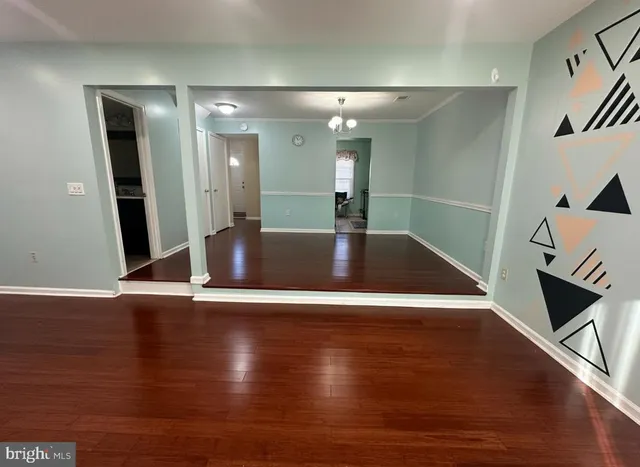 $2,299 | 8956 Milroy Court, Manassas, VA 20110