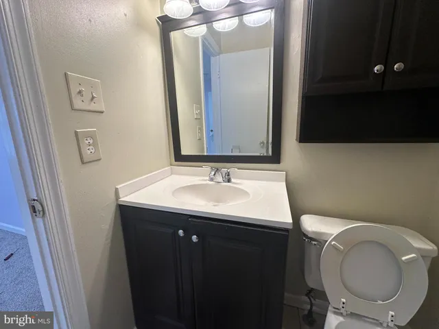 $2,299 | 8956 Milroy Court, Manassas, VA 20110