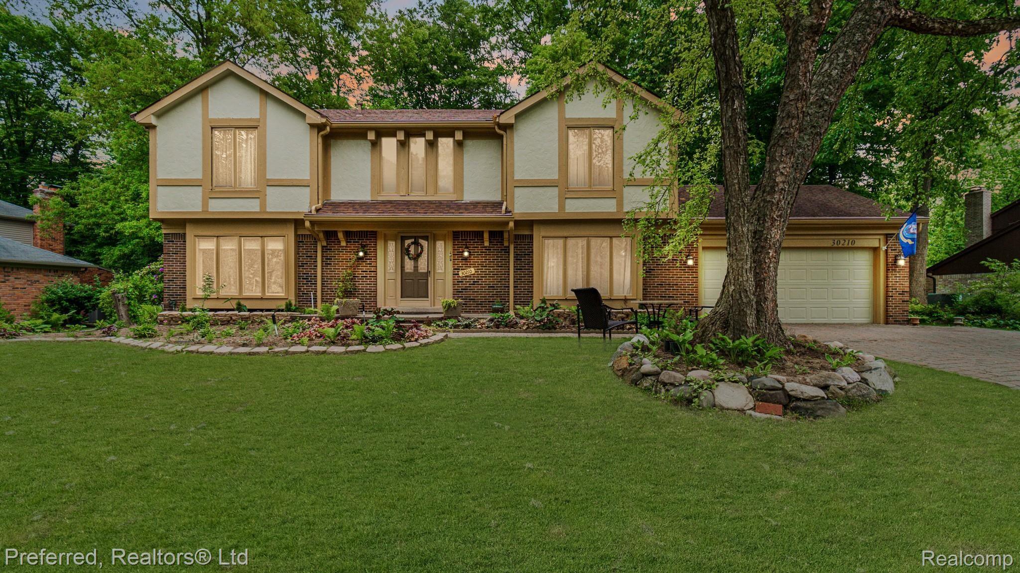 30210 High Valley Road Farmington, MI 48331 - Photo 1 of 40 !High Valley Lead Photo.jpeg
