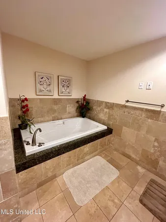 $2,745 | 2060 Beach Boulevard, Unit 901, Biloxi, MS 39531