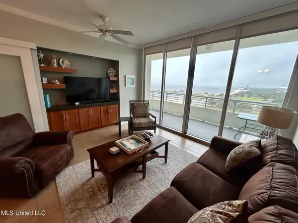 $2,745 | 2060 Beach Boulevard, Unit 901, Biloxi, MS 39531