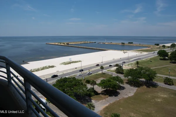 $2,745 | 2060 Beach Boulevard, Unit 901, Biloxi, MS 39531