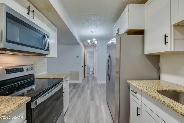 $1,425 | 1600 Big Tree Road, Unit I3, Daytona Beach, FL 32119