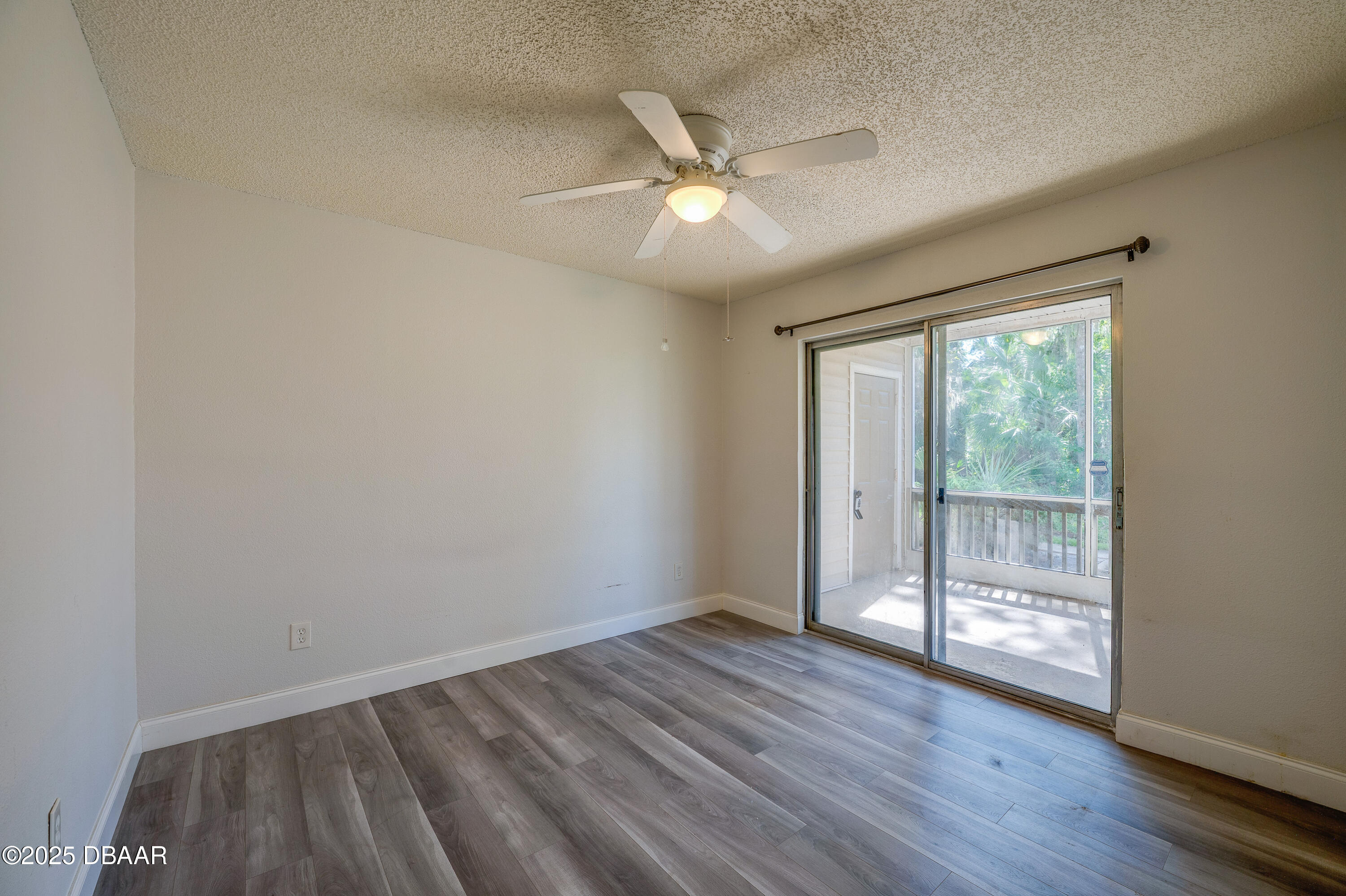 1600 Big Tree Road, Unit I3 Daytona Beach, FL 32119 - Photo 16 of 27 Primary Bedroom