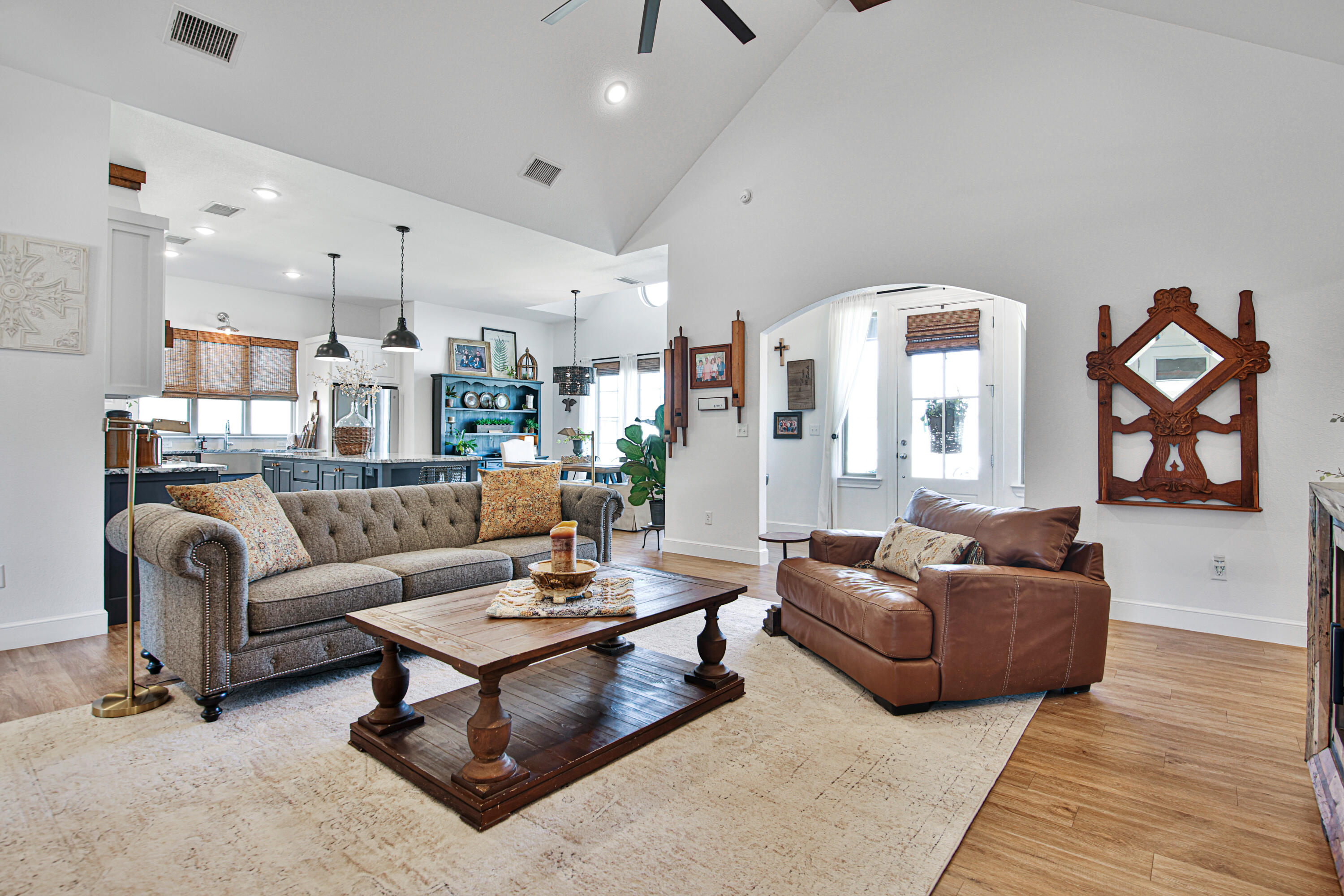 3711 117th Street Lubbock, TX 79423 - Photo 28 of 65 Living Room