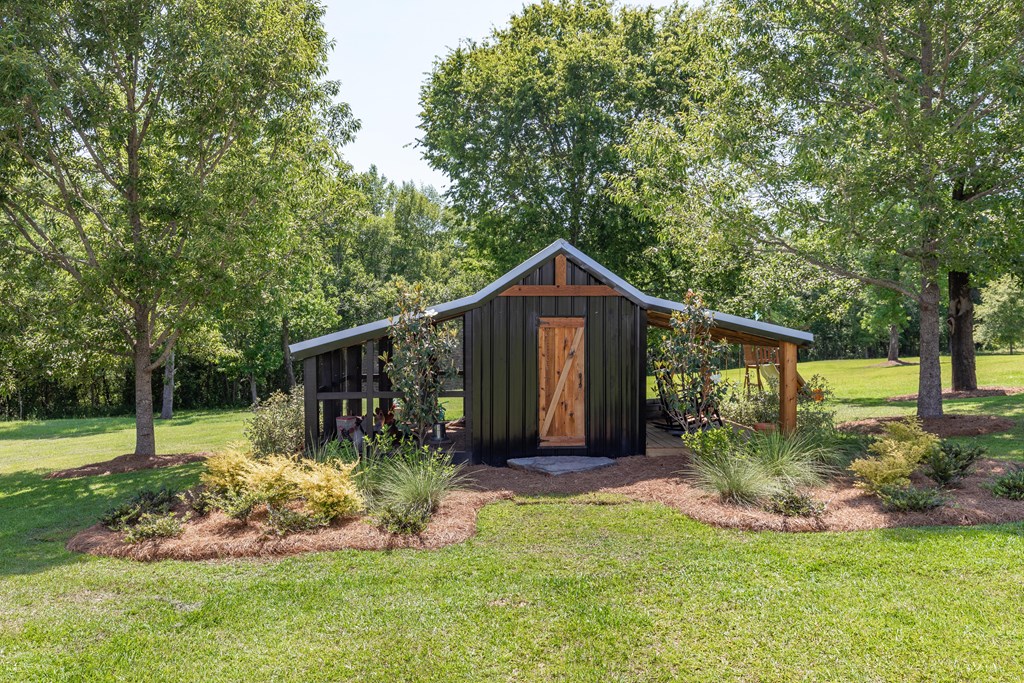 431 Johnny Murphy Road Dothan, AL 36301 - Photo 34 of 46 Chicken Coop
