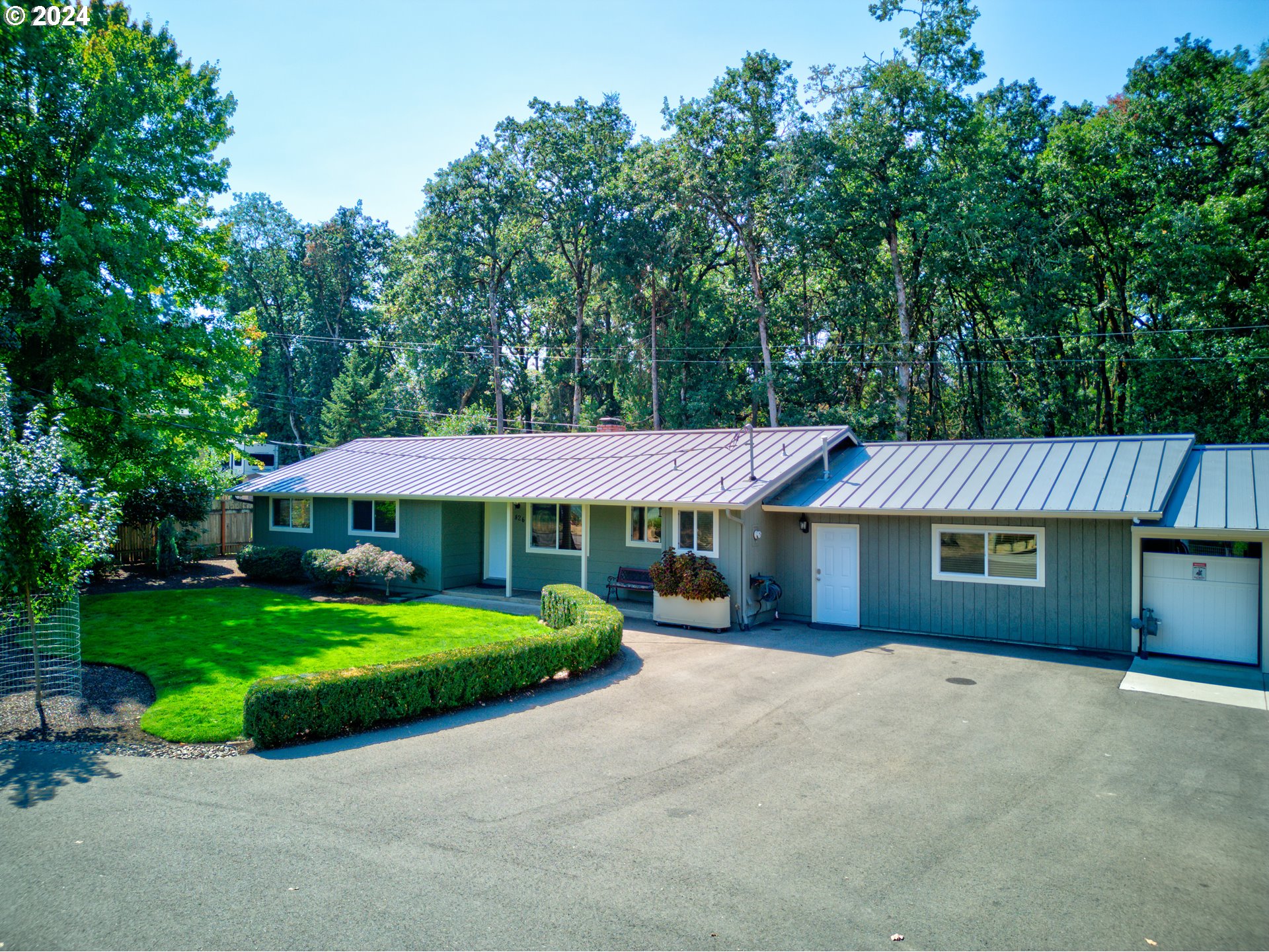 826 Page Road Winchester, OR 97495 - Photo 1 of 48 Gallery Image 1