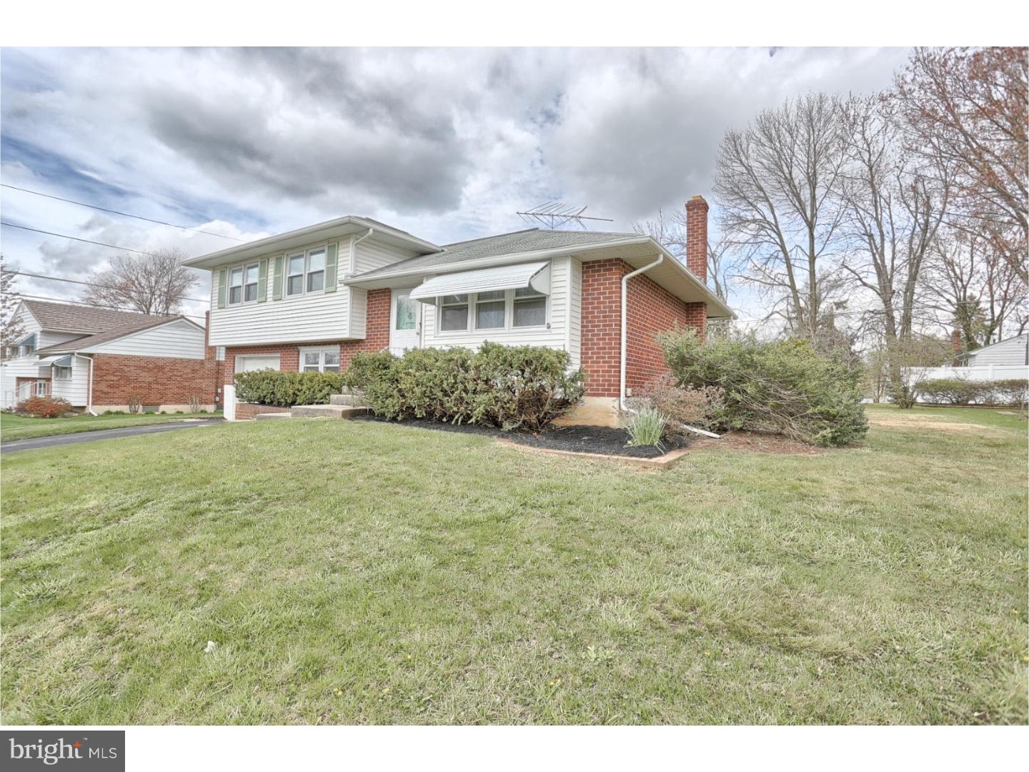 2627 Whittier Avenue Reading, PA 19608 - Photo 4 of 21 Gallery Image 4