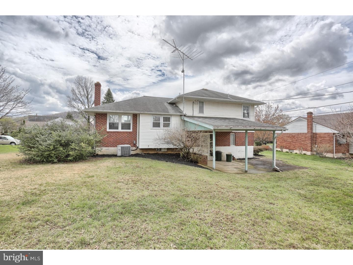 2627 Whittier Avenue Reading, PA 19608 - Photo 6 of 21 Gallery Image 6