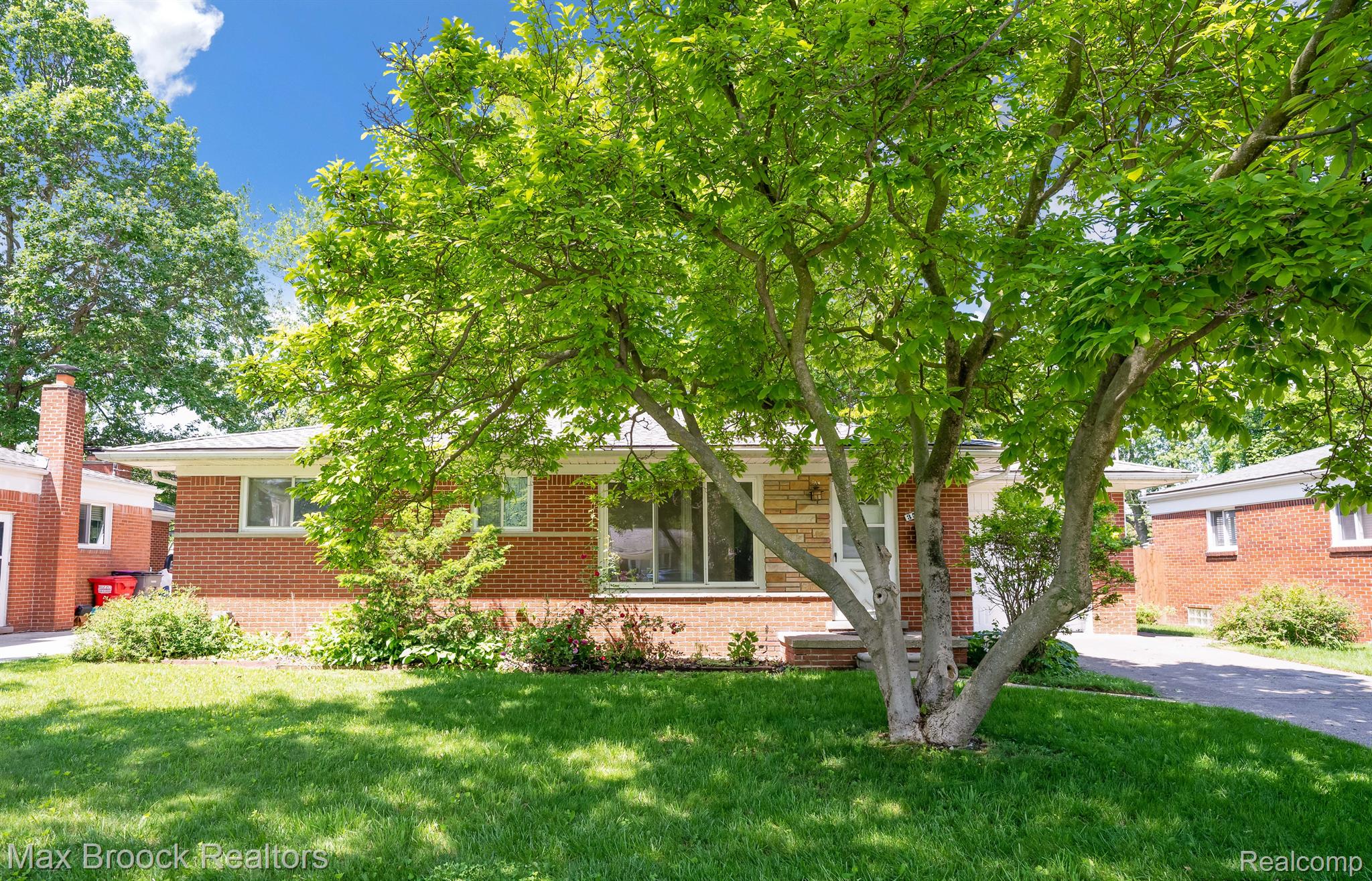 35411 Rutherford Street Clinton Township, MI 48035 - Photo 1 of 26 Front view