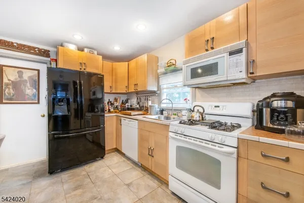 $325,000 | 125 Lafayette Place, Plainfield, NJ 07060