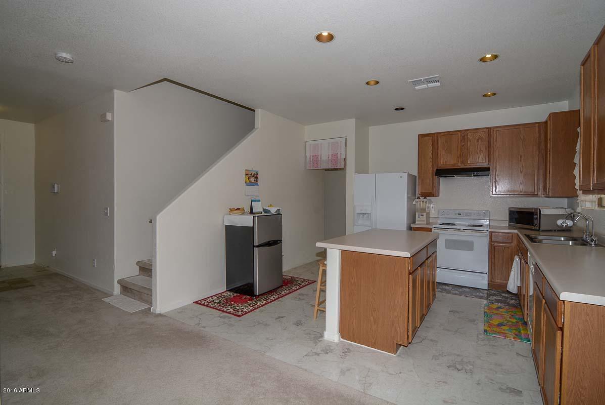 9427 West Eaton Road Phoenix, AZ 85037 - Photo 8 of 35 Kitchen2