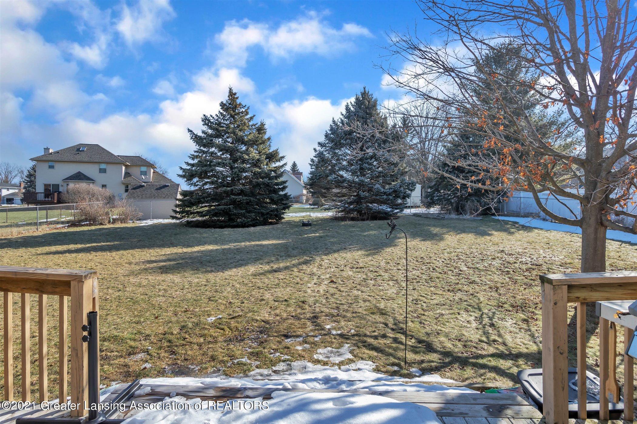 1803 South Canal Road Lansing, MI 48917 - Photo 40 of 44 40-1803 S Canal Rd-WindowStill-Real-Esta