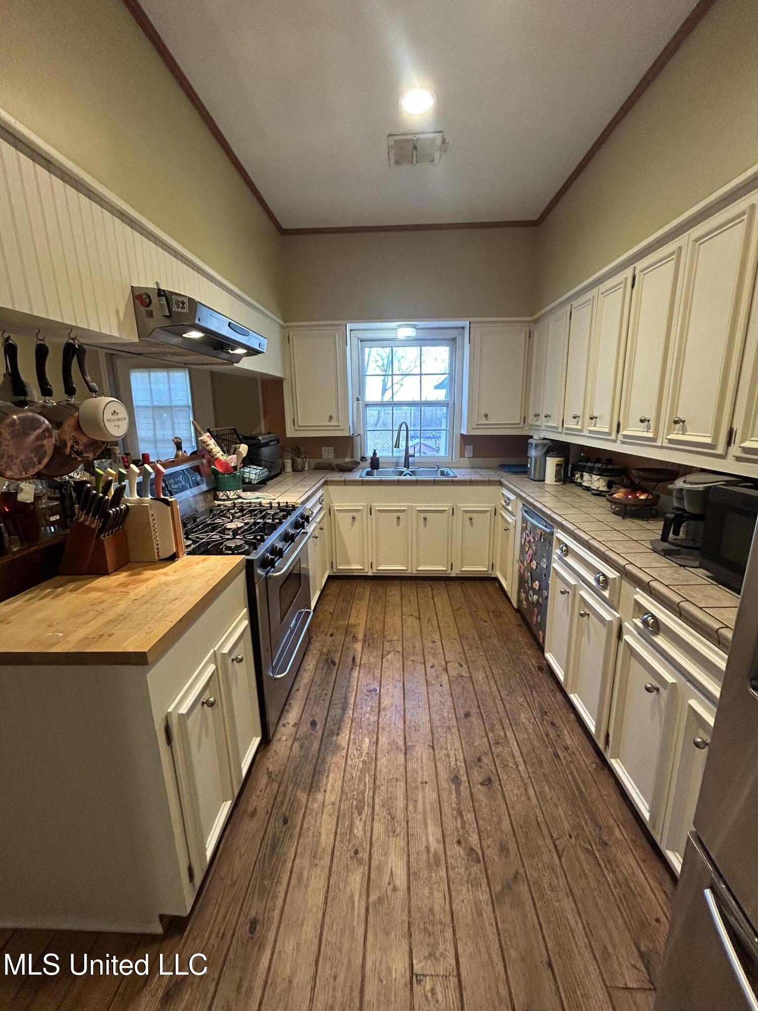 142 W Park North Duncan, MS 38740 - Photo 5 of 20 IMG_8367