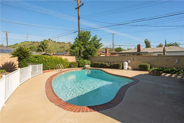 $949,000 | 119 West Gladstone Street, Glendora, CA 91740