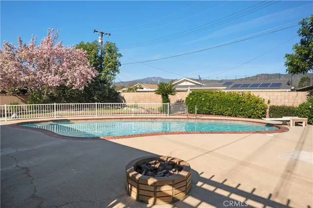 $949,000 | 119 West Gladstone Street, Glendora, CA 91740