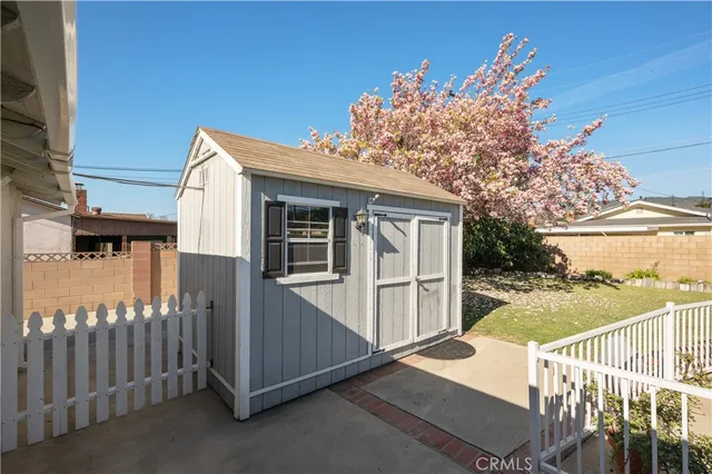$949,000 | 119 West Gladstone Street, Glendora, CA 91740