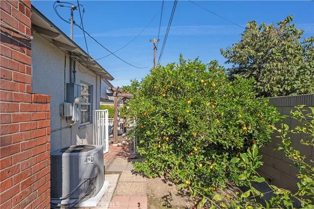 $949,000 | 119 West Gladstone Street, Glendora, CA 91740