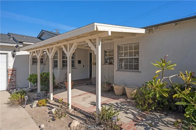 $949,000 | 119 West Gladstone Street, Glendora, CA 91740