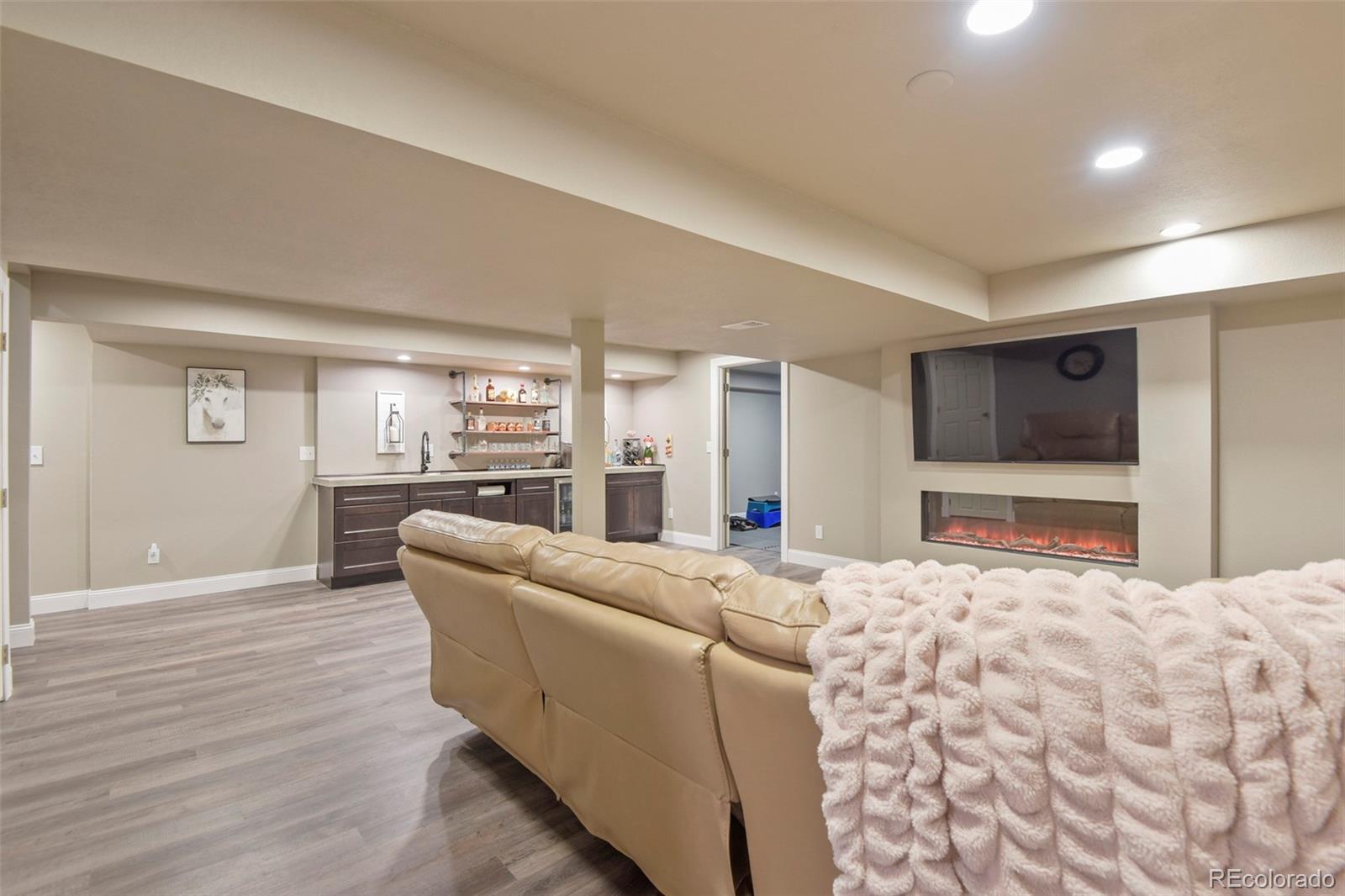 9917 Hawthorne Street Highlands Ranch, CO 80126 - Photo 29 of 40