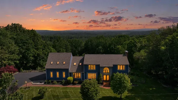 $959,800 | 8 Longview Drive, Bow, NH 03304