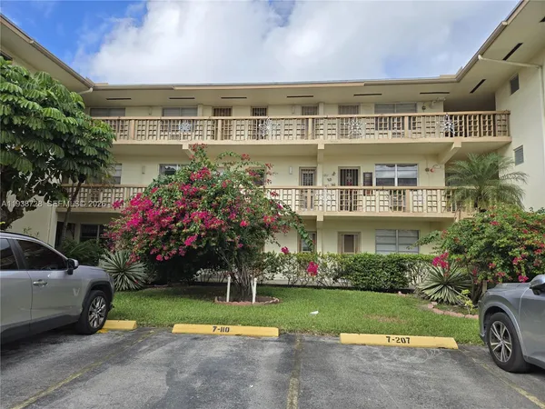 $67,000 | 16801 Northeast 13th Avenue, Unit 210, Miami, FL 33162