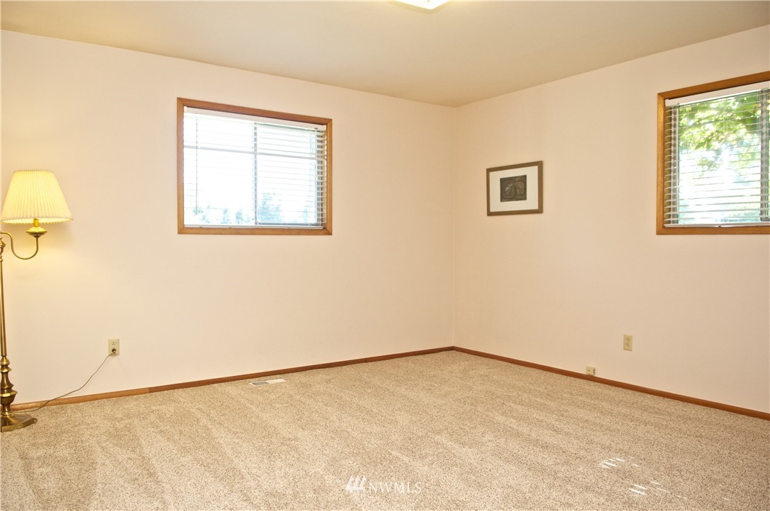 7509 Littlerock Road Southwest Tumwater, WA 98512 - Photo 11 of 25 Gallery Image 11