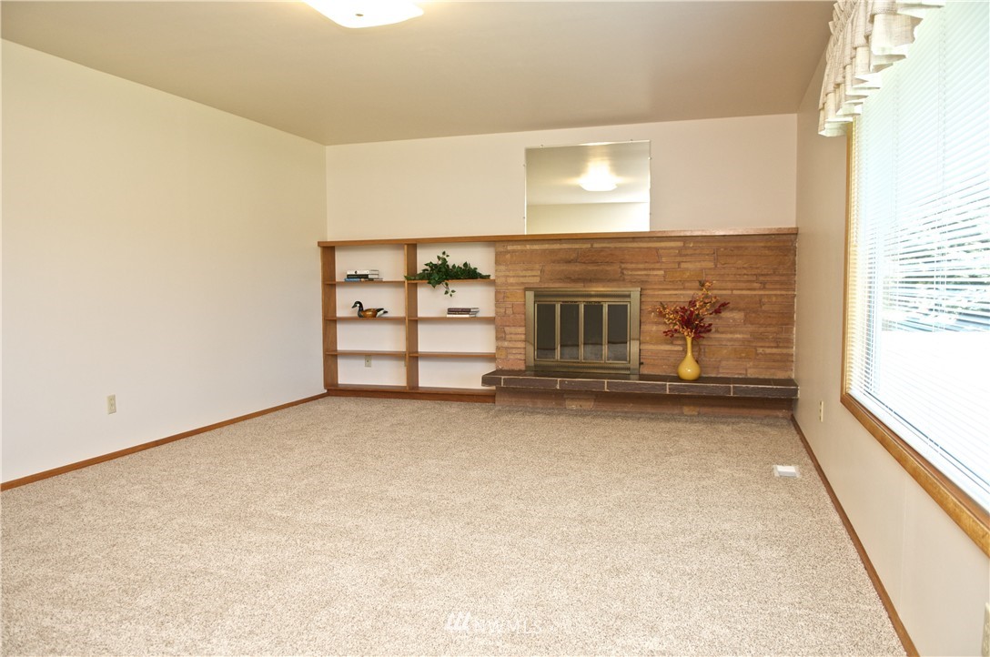 7509 Littlerock Road Southwest Tumwater, WA 98512 - Photo 3 of 25 Gallery Image 3