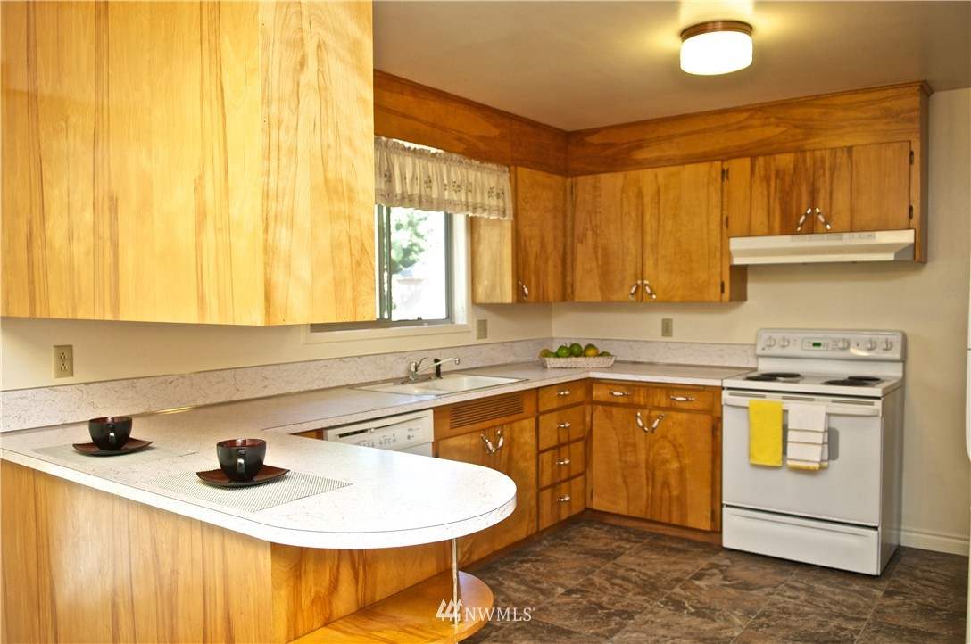 7509 Littlerock Road Southwest Tumwater, WA 98512 - Photo 6 of 25 Gallery Image 6