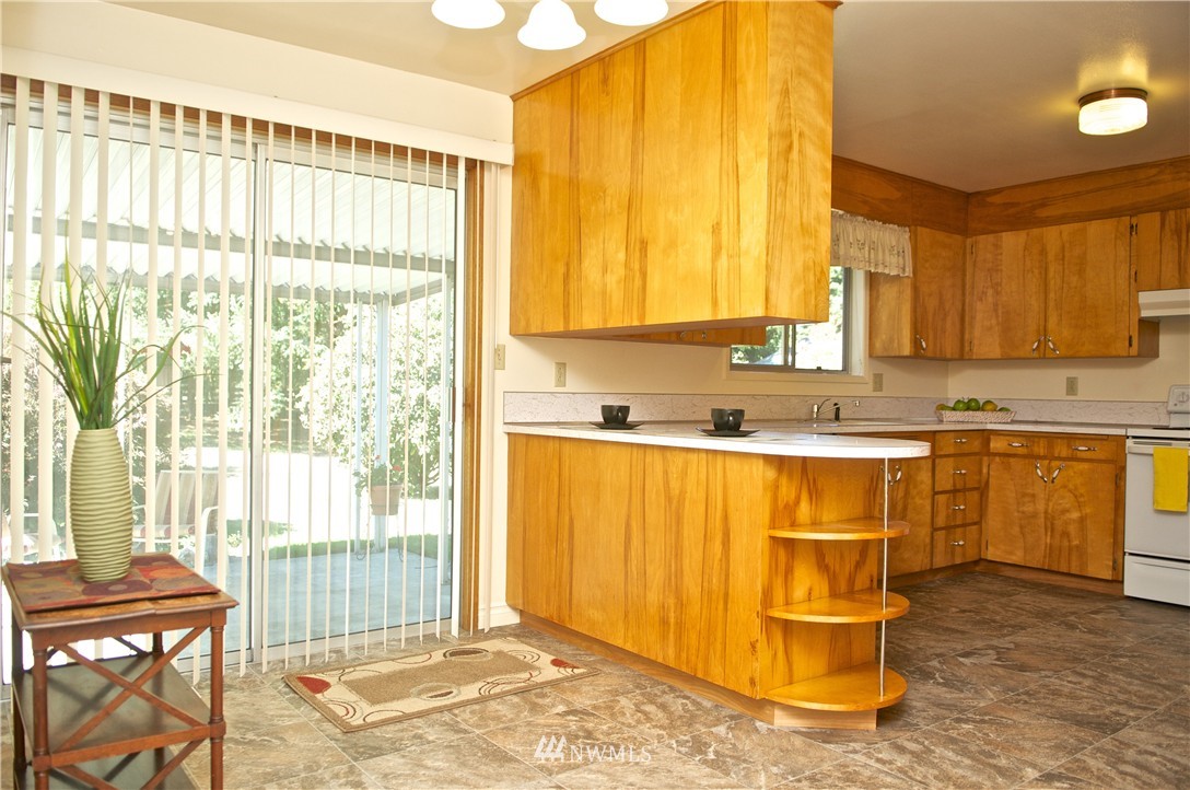 7509 Littlerock Road Southwest Tumwater, WA 98512 - Photo 7 of 25 Gallery Image 7