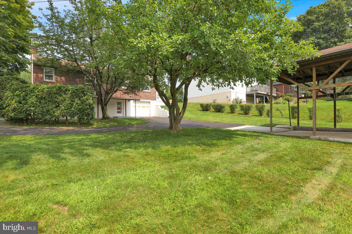 3920 Stoudts Ferry Bridge Road Reading, PA 19605 - Photo 10 of 43