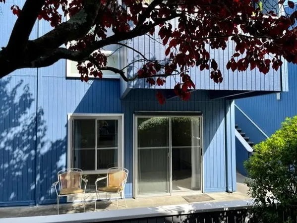 $2,000 | 243 Boardwalk Avenue, Unit D, San Bruno, CA 94066