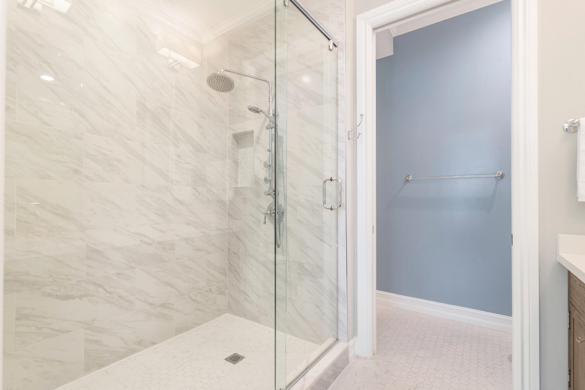 352 North Bromeliad West Palm Beach, FL 33401 - Photo 12 of 19 a bathroom with a bathtub