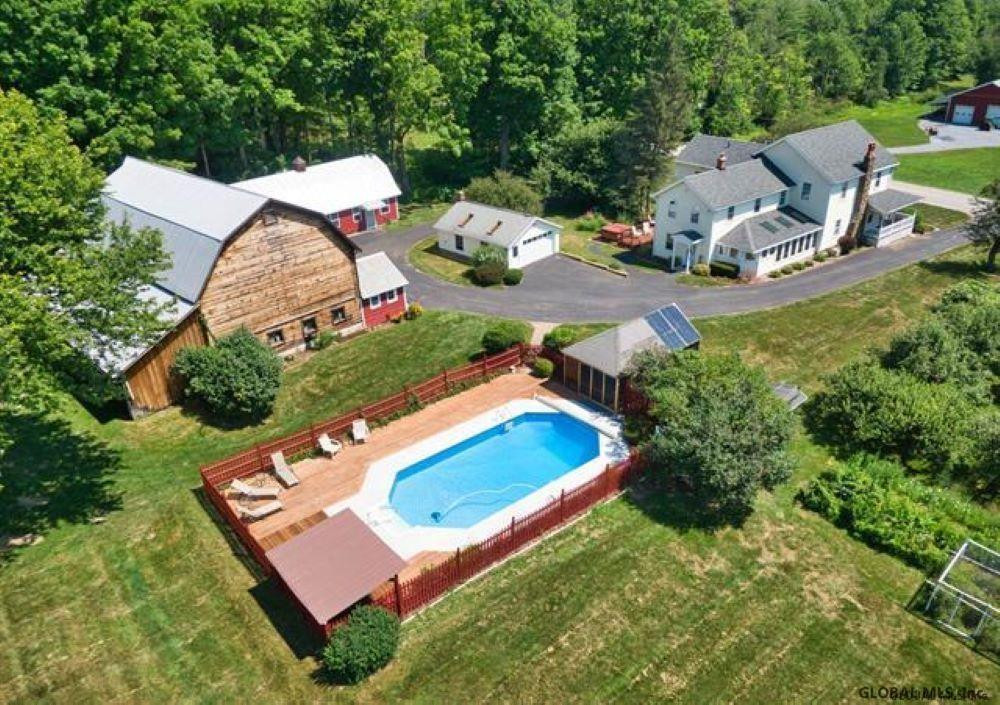 92 Parkhurst Road Wilton, NY 12831 - Photo 1 of 72 Photo 1
