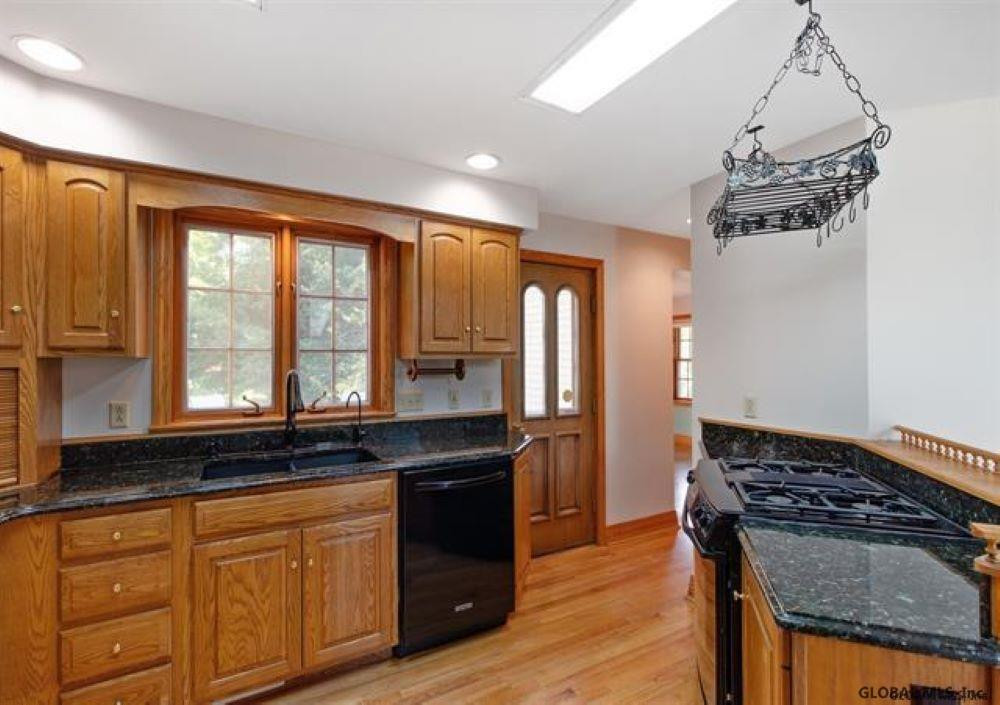 92 Parkhurst Road Wilton, NY 12831 - Photo 11 of 72 Photo 11