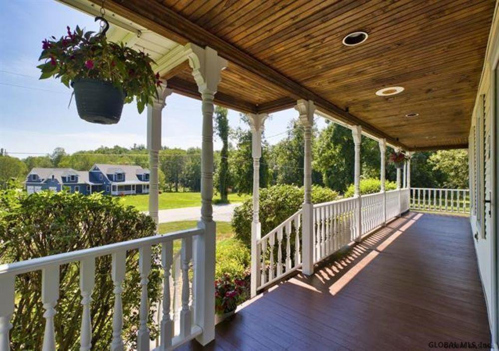 92 Parkhurst Road Wilton, NY 12831 - Photo 2 of 72 Photo 2