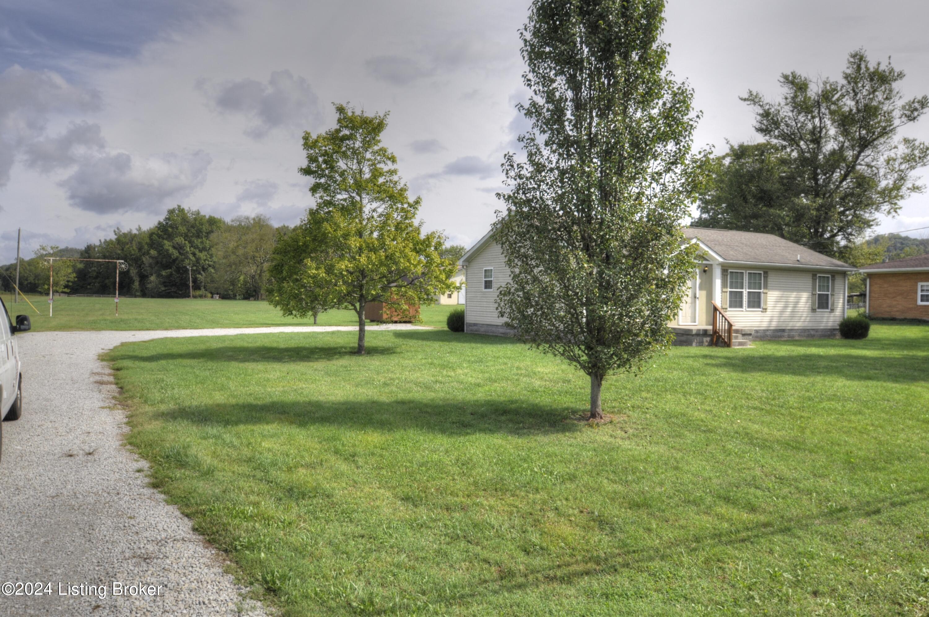 6111 Pendleton Road Louisville, KY 40272 - Photo 20 of 26 _DSC0004_5_6